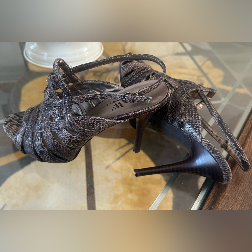 Women heels